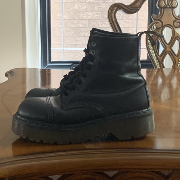 *SOLD* Vintage Rare Made in England Dr Martens Platform Boots Size 9M Size 10W - Picture 3 of 8